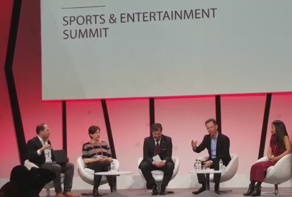 bakcell-sirketinin-bas-direktoru-barselonada-panel-muzakirelerine-qatilib